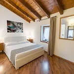 Cariola 4*