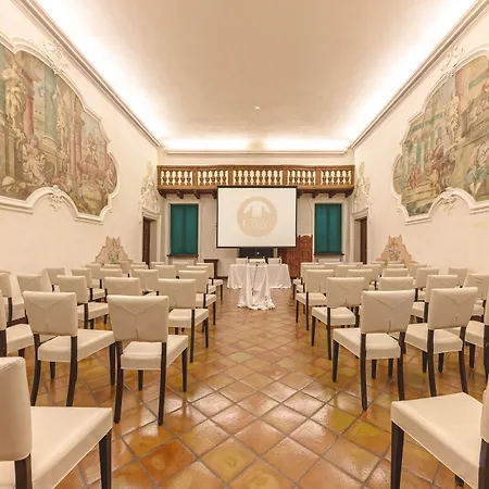 Hotel Cariola