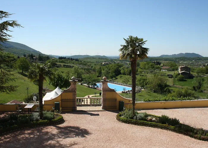 Hotel Cariola