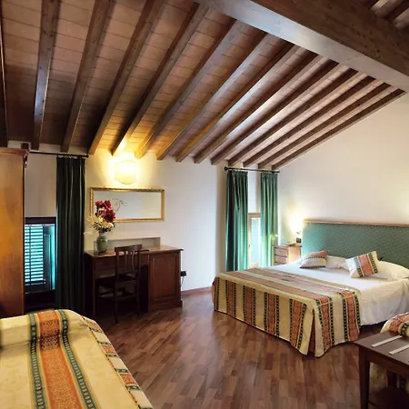 Cariola 4*