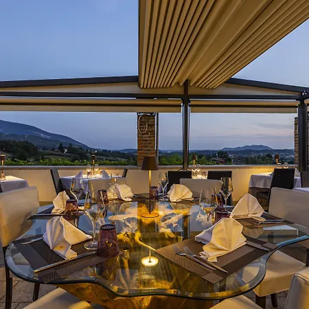 Ξενοδοχείο Cariola 4*