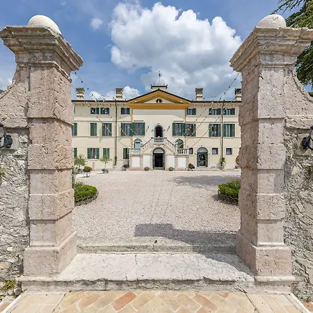 Cariola 4* Caprino Veronese