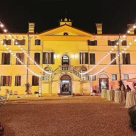 Cariola Hotel