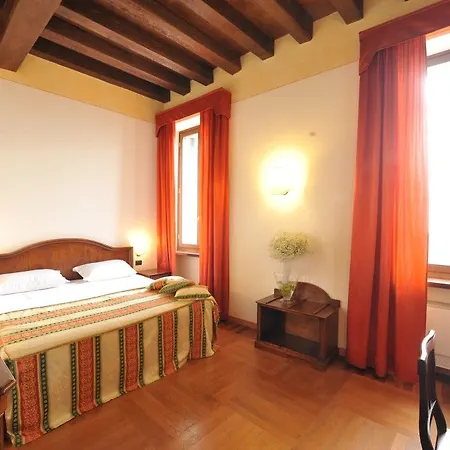 Cariola 4*